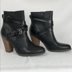 *NEVER WORN* American Eagle Booties